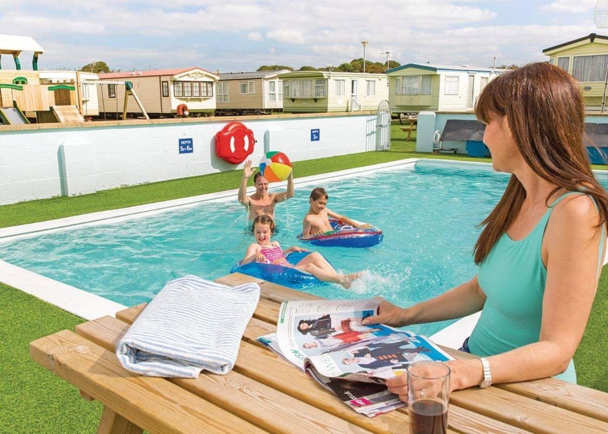 White Tower Holiday Park Llandwrog Eksteriør billede