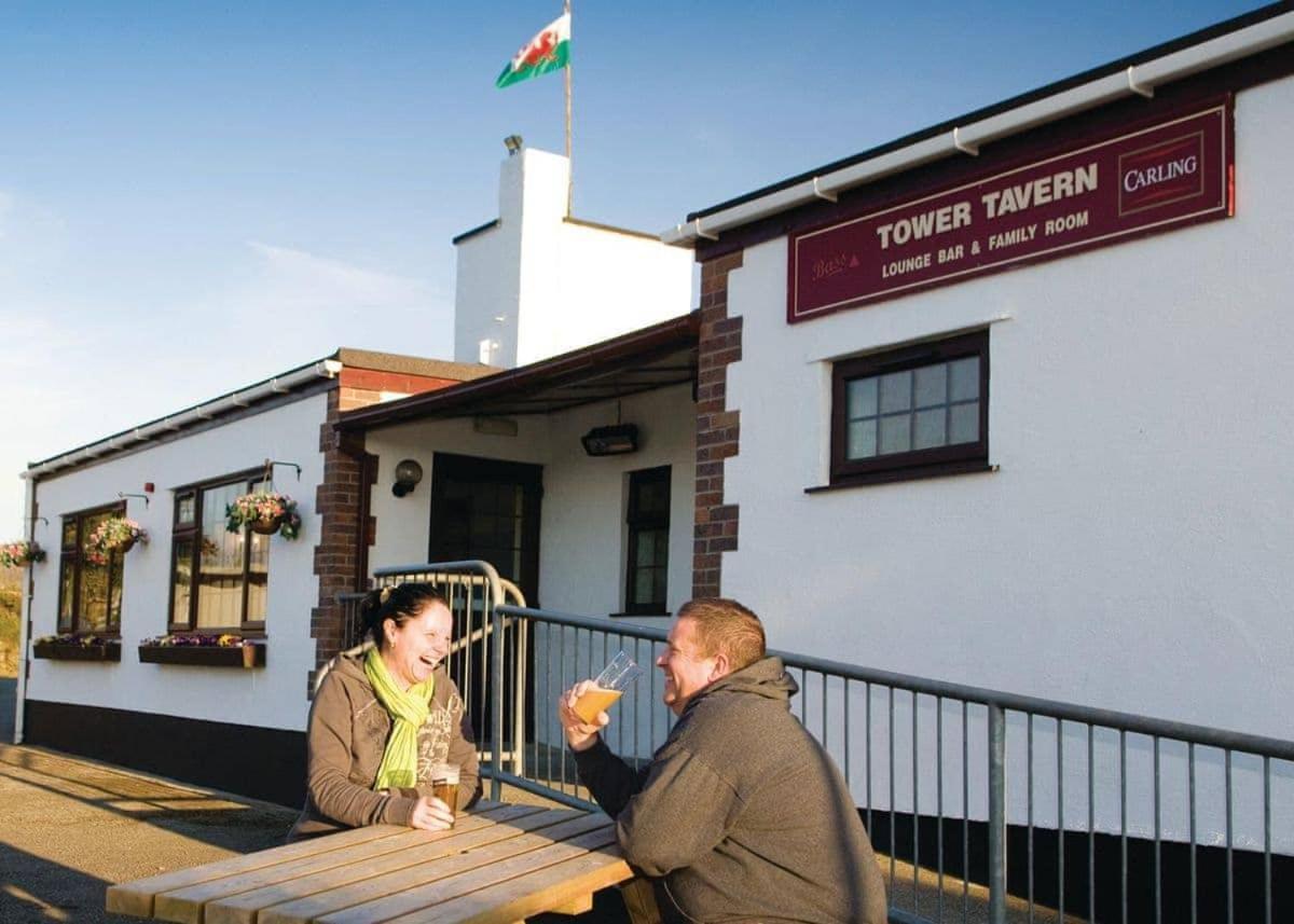 White Tower Holiday Park Llandwrog Eksteriør billede