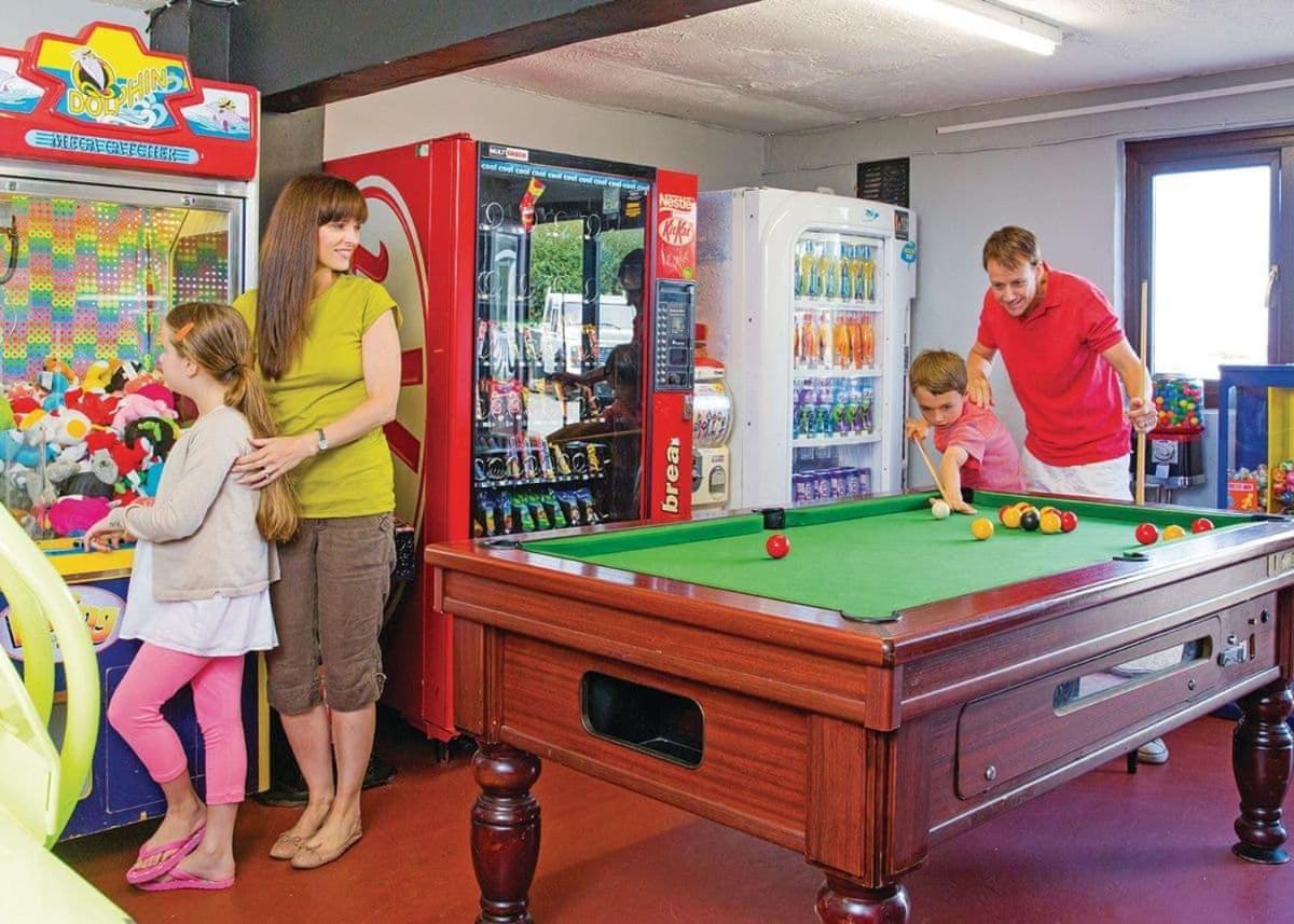 White Tower Holiday Park Llandwrog Eksteriør billede
